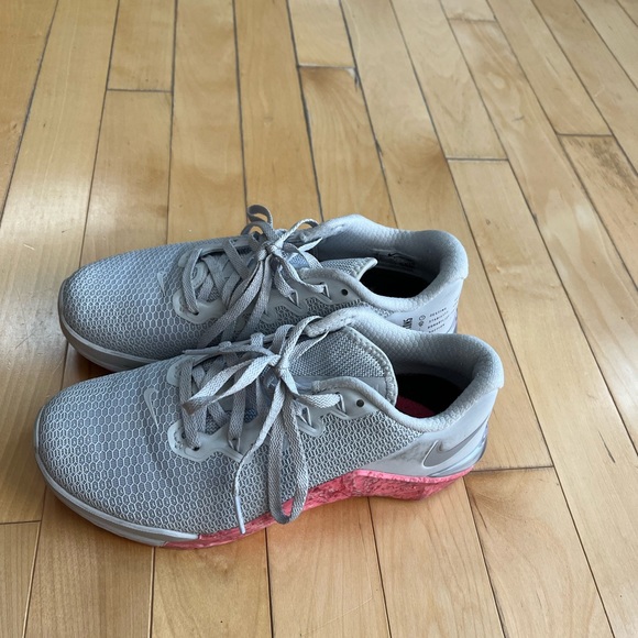 Nike metcons womens 6 - Picture 3 of 4